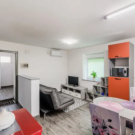 Lev With Terrace And 2 Bedrooms Lägenhet