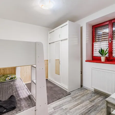 Lägenhet Lev With Terrace And 2 Bedrooms